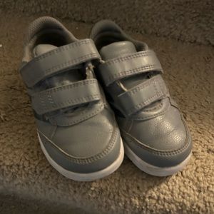 Boys 8c adidas Velcro sneakers